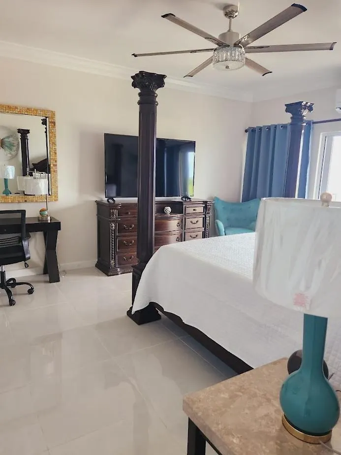 Harbor Breeze Villas Clarence Town Bahamas