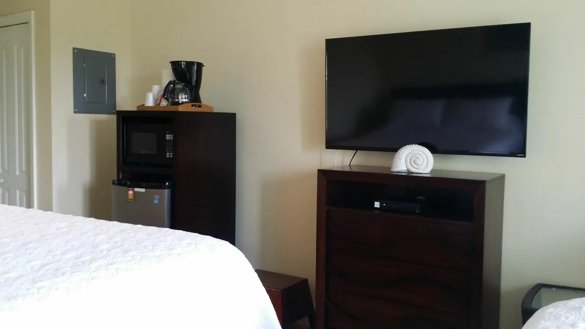 Harbor Breeze Villas Clarence Town 5*,